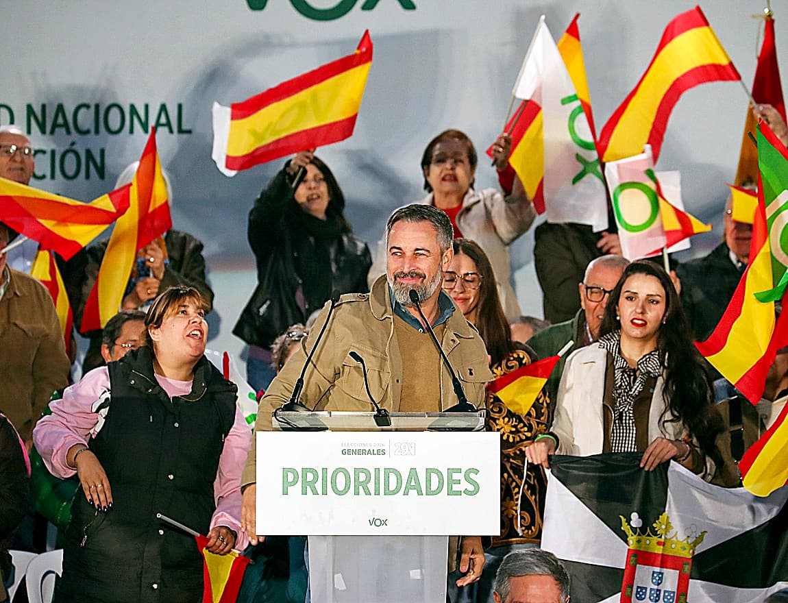 Vox tendría que retirarse en 17 provincias para que la suma de la derecha anule la coalición de la izquierda