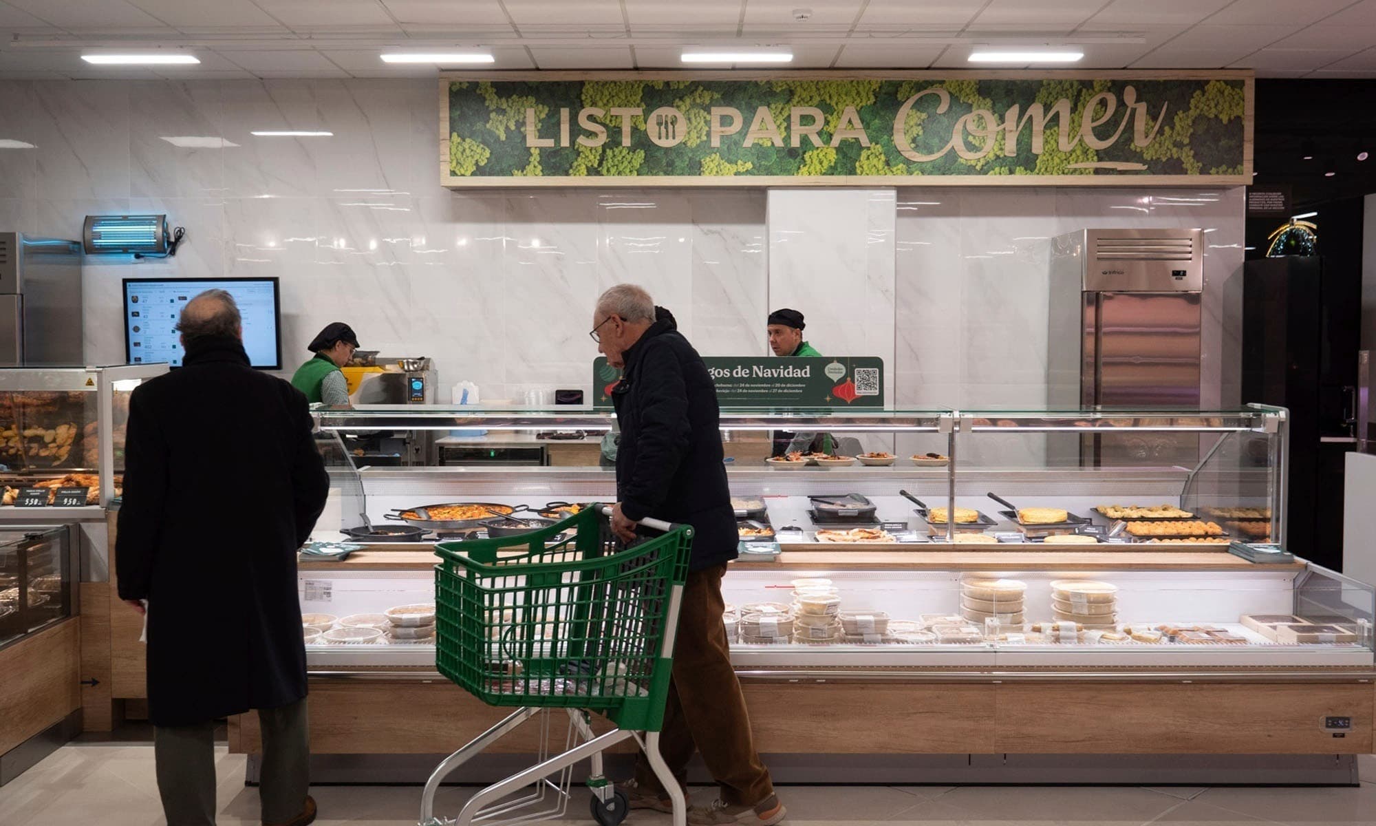 De los 6 euros del súper a los 15 del bar: el 'mercaurante' amenaza con devorar el menú del día