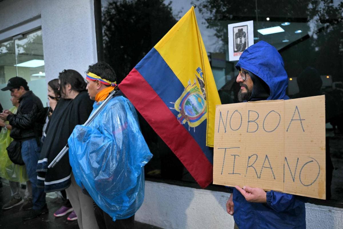 La detención de la ex candidata presidencial izquierdista desata una batalla entre Noboa y Petro, que se acusan de dictadores y narcos