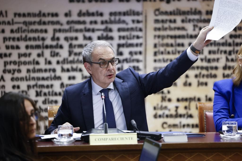 La Fiscalía pide investigar a Zapatero por malversación y el juez reclama el acta de todos los regalos recibidos por Presidencia del Gobierno durante su mandato