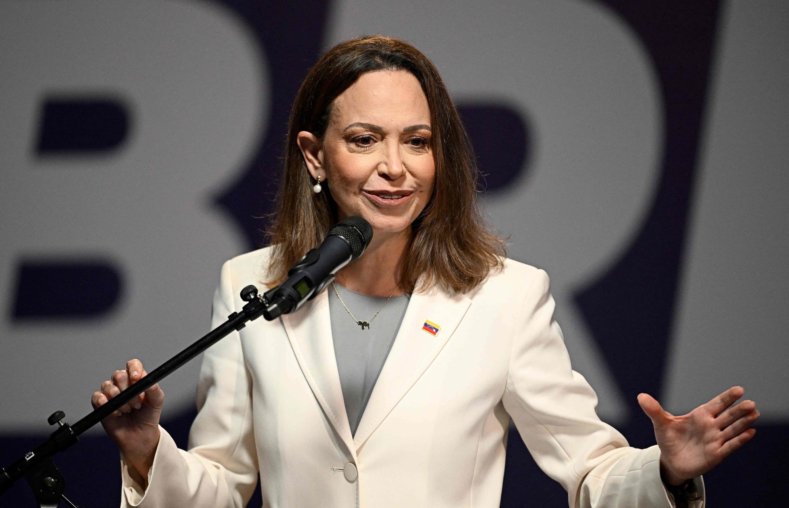 María Corina y EEUU reclaman elecciones en Venezuela en 2027, mientras Delcy acepta ir a las urnas sin fijar fecha
